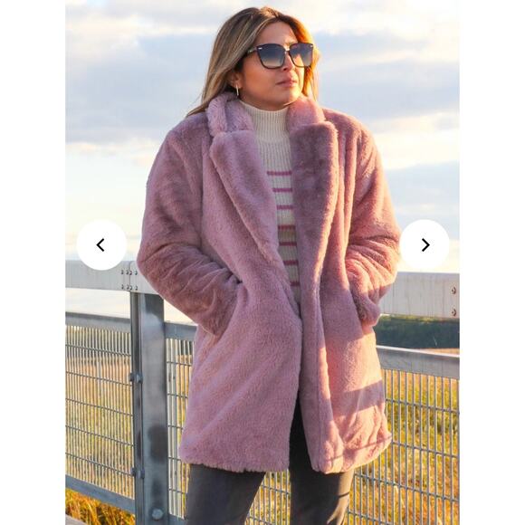 Lush Jackets & Blazers - Lush Mauve Coat Faux Fur Collared Soft Fuzzy Oversized Medium Pocket Front Snap